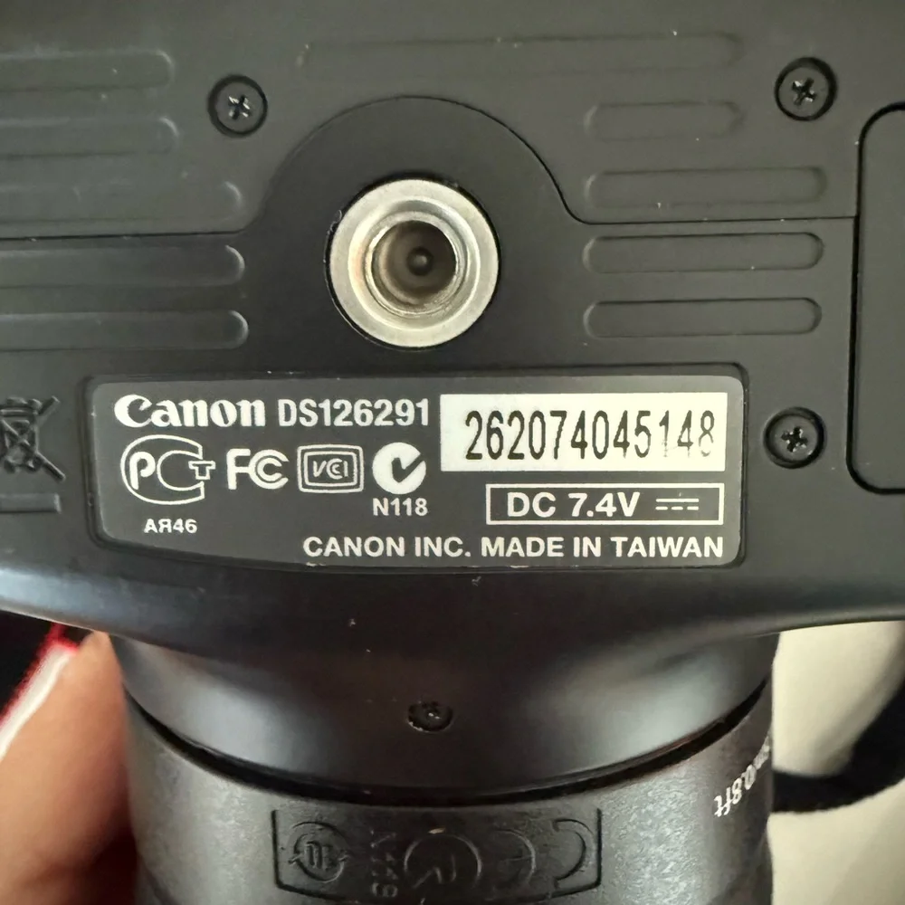 Canon EOS Rebel T3 Black with Lens and Bag - Picture 4 of 4